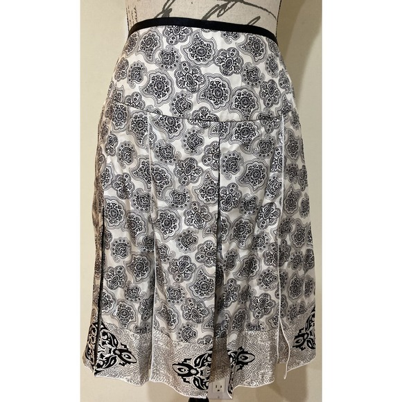 White House Black Market Skirt Silk Black White Size 12 - Picture 2 of 7